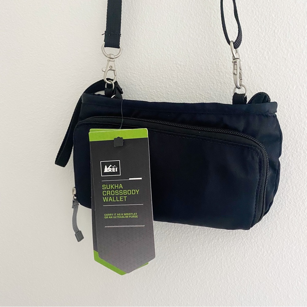 REI Sukha Crossbody Wallet